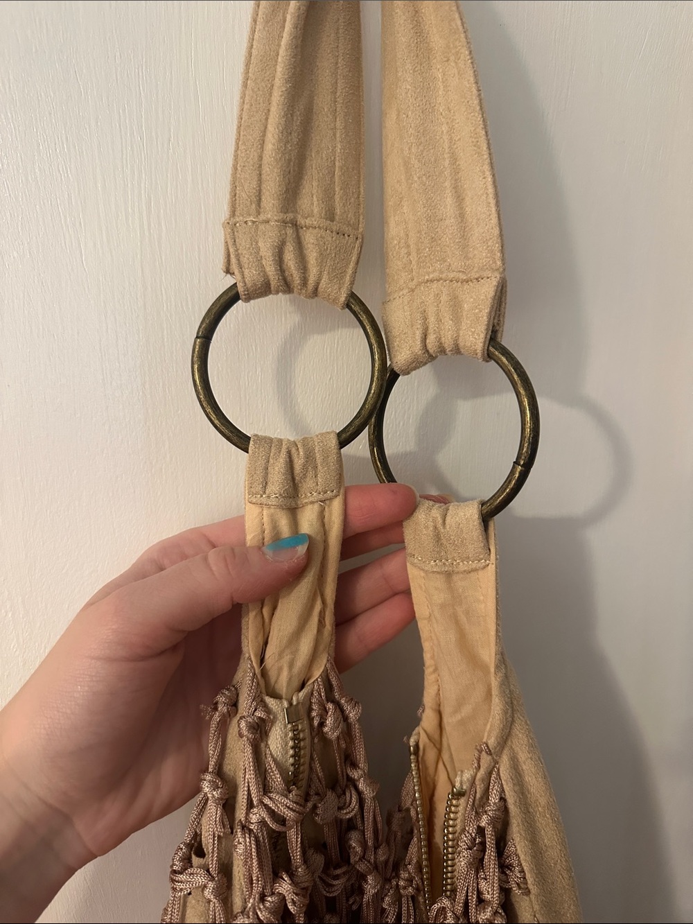 Rare Fringed Boho Shoulder Bag in Beige Tan - Picture 2 of 4